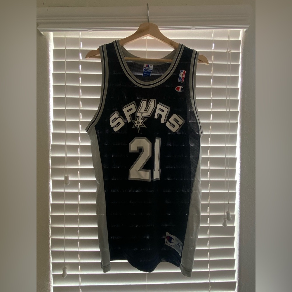 Vintage Tim Duncan Jersey - Picture 6 of 7
